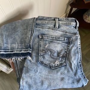 Silver “Avery” Skinny Ankle jeans